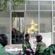 Away Coffee & Co. สาขาโรงแรมบุรีศรีภู