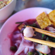 เมนูของร้าน ก๋วยเตี๋ยวเจ้สั้นต้มยำมะนาว