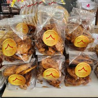 ลูกชิ้นอนามัย ซอยศูนย์วิจัย (ข้าง รพ.กรุงเทพ)