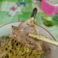 เมนูของร้าน ก๋วยเตี๋ยวต้มยำแม่น้อย