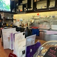 ร้านลุงป้าบ้านล่าง1991