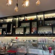 ร้านลุงป้าบ้านล่าง1991