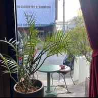 Dedicate Flower's Cafe