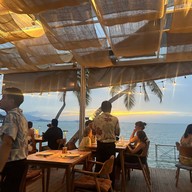 Sea la Vie Beach Bar and Bistro