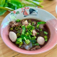 คุณปลื้มก๋วยเตี๋ยวเรือสามบาท