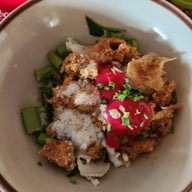 เมนูของร้าน ร้านก๋วยเตี๋ยวท่าเรือป้าติ๊ด