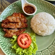 เมนูของร้าน ลูกไก่ทอง ชิค รีพับบลิค ประดิษฐ์มนูธรรม