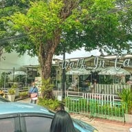Walk In Cafe
