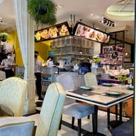 ลูกไก่ทอง ชิค รีพับบลิค ประดิษฐ์มนูธรรม