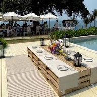 Papa Beach Pattaya