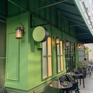 หน้าร้าน L' Ambiance Café -