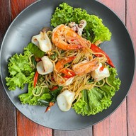 ฆเณสวน คาเฟ่ มหาราช