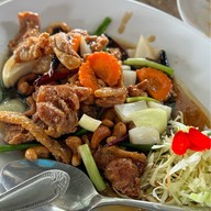 เฉลิมบุรี At Sriracha