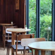 บรรยากาศ J'coffee เลียบด่วนเอกมัย-รามอินทรา (ก่อนถึงซ.นวลจันทร์)