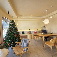 Sun-kissed Bakeshop Block 28x