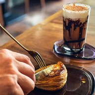 Easternglass Coffee X CHARLIE'S SANDWICH บางแค