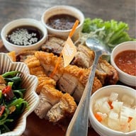 เฉลิมบุรี At Sriracha