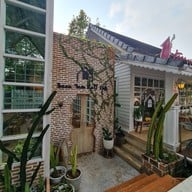 บ้านแยมโรล