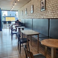 บรรยากาศ J'coffee เลียบด่วนเอกมัย-รามอินทรา (ก่อนถึงซ.นวลจันทร์)