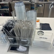 1:2 coffee (1:2 คอฟฟี่) MBK มาบุญครอง