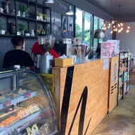 H Cafe Happy Place อมตะนคร