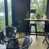 H Cafe Happy Place อมตะนคร
