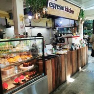 บรรยากาศ Anaya espresso kitchen หลังเดอะในน์ พระรามเก้า 41 แยก 6