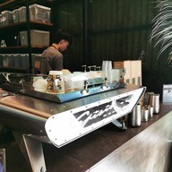 บรรยากาศ Village Roaster