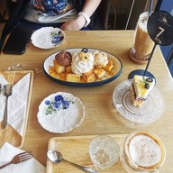 เมนูของร้าน Three Bears Pastry