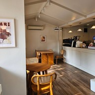 บรรยากาศ MARI CREPE AND COFFEE ROASTER Ekkamai 10