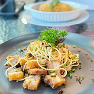 BEYOND CAFE (บียอนด์ คาเฟ่ กาแฟ เค้ก) สาขาสนามกีฬาเวสสุวรรณ
