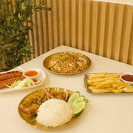 ตำรสเลิศ - ส้มตำ เตี๋ยวต้มยำ Halal มีตติ้งมอลล์