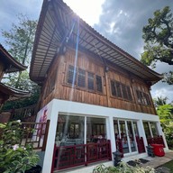 Guzzu Cafe And Bistro