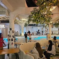 Meekhun Dessert Cafe บรรทัดทอง