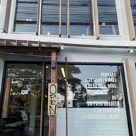 หน้าร้าน Tenten Sukiyaki テンテン