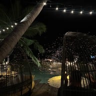 Sea la Vie Beach Bar and Bistro