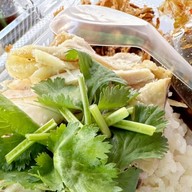 รอกีย๊ะข้าวเหนียวไก่ทอดเด็กสงขลา