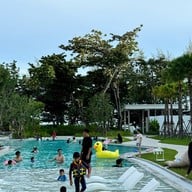 The Season Resort ที่พักติดทะเล