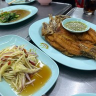 ร้านข้าวต้มสมพงษ์ บางคูวัด