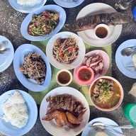 ส้มตำยายขัน(ส้มตำรถไฟลำปาง)