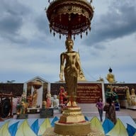 บรรยากาศ วัดพระธาตุดอยคำ (วัดสุวรรณบรรพต)