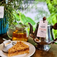 Tea Factory And More พร้อมพงษ์