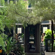 Tea Factory And More พร้อมพงษ์