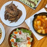 Sekai No Yamachan The Manon Sukhumvit 39