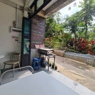 Brume Cafe N' Room