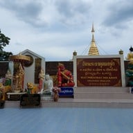 บรรยากาศ วัดพระธาตุดอยคำ (วัดสุวรรณบรรพต)