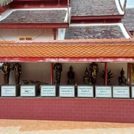 บรรยากาศ วัดพระธาตุดอยคำ (วัดสุวรรณบรรพต)
