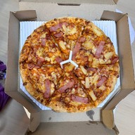 เมนูของร้าน Domino's Pizza เสนาเฟส