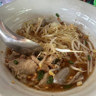 ครัวถั่วแระ ก๋วยเตี๋ยวต้มยำ ข้าวหมูแดง ข้าวหมูกรอบ กาแฟสด เลี่ยงเมืองนนทบุรี สนามบินน้ำ