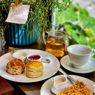 Tea Factory And More พร้อมพงษ์